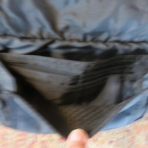 Eagle Creek Bags - Eagle Creek small gray crossbody travel bag, euc Eagle Creek Bags - Eagle Creek small gray crossbody travel bag, euc
